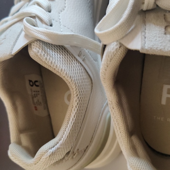 On Cloud The ROGER Centre Court Tennis  Shoe White Gum Women's Sz 5.5 New - Picture 4 of 4